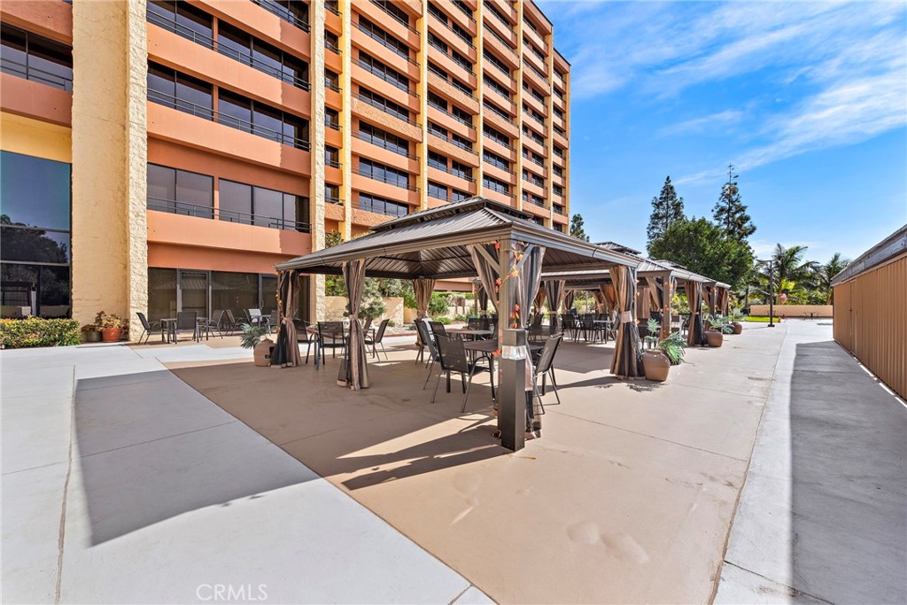 24055 Paseo Del Lago