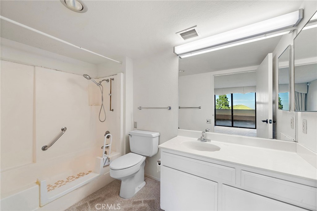 24055 Paseo Del Lago