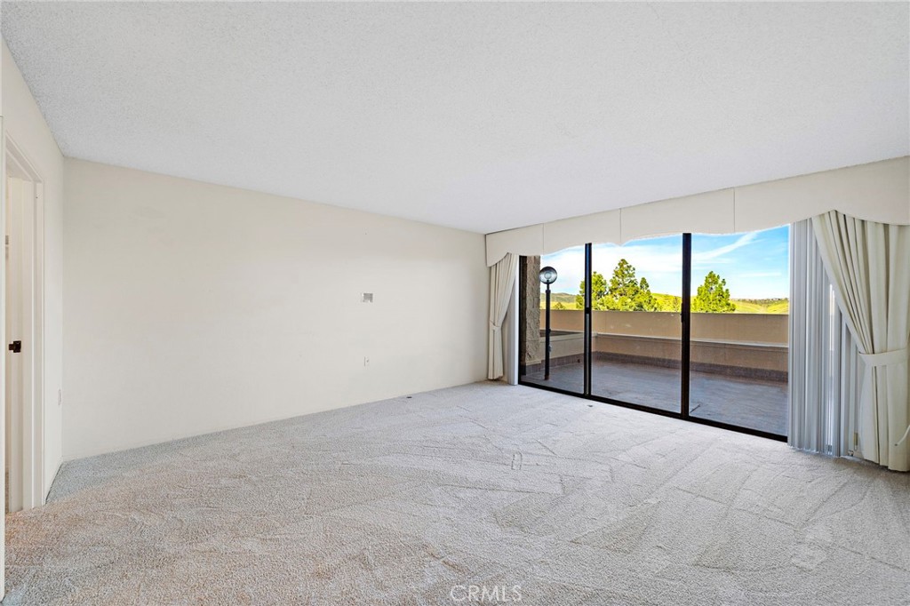 24055 Paseo Del Lago