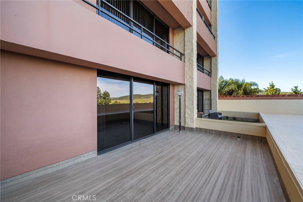 24055 Paseo Del Lago