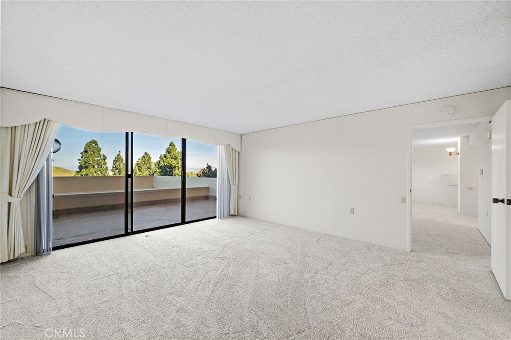 24055 Paseo Del Lago