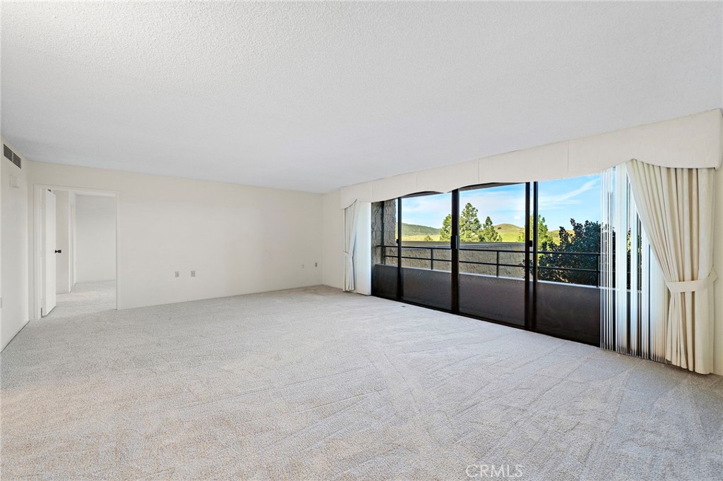 24055 Paseo Del Lago