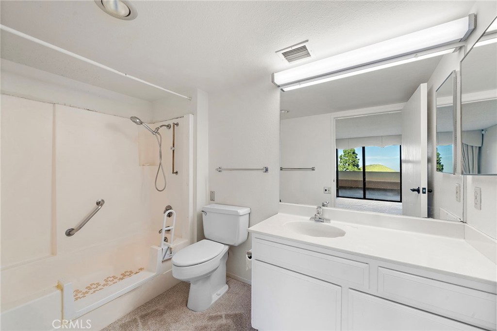 24055 Paseo Del Lago