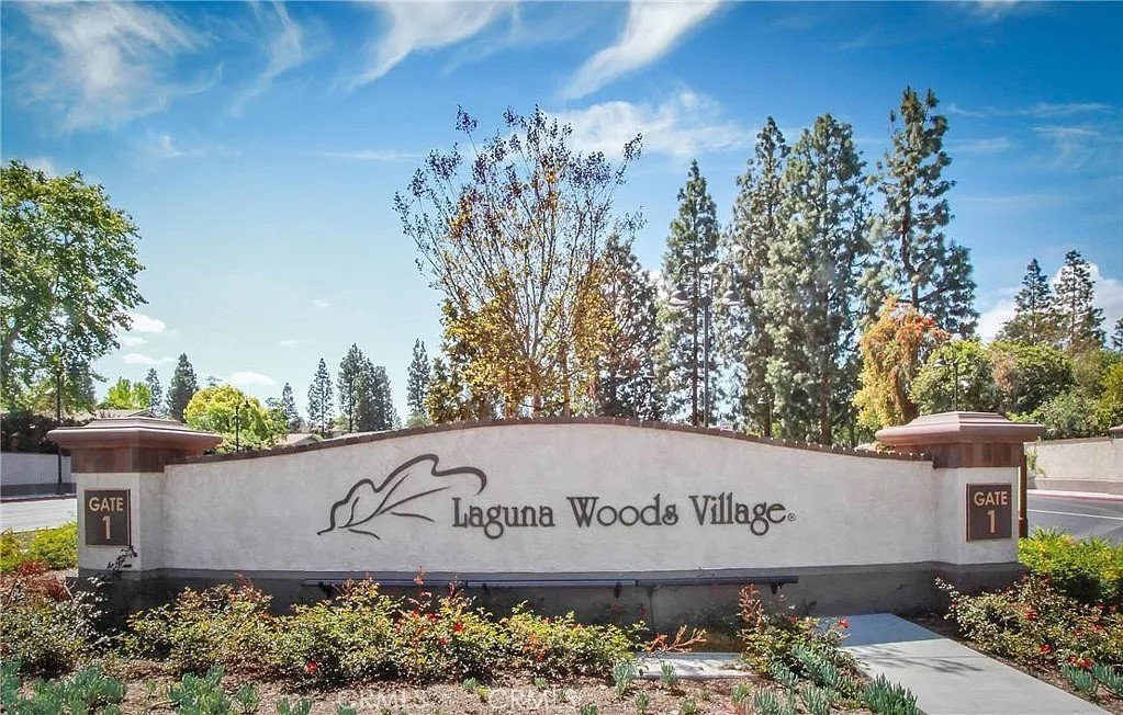 24055 Paseo Del Lago