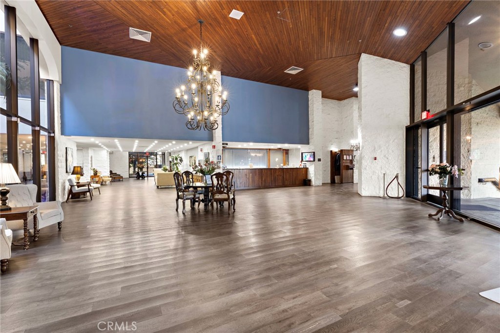 24055 Paseo Del Lago