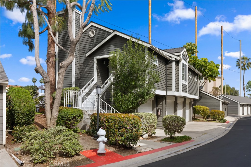 2330 vangurad Way L101
