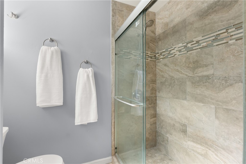 2330 vangurad Way L101