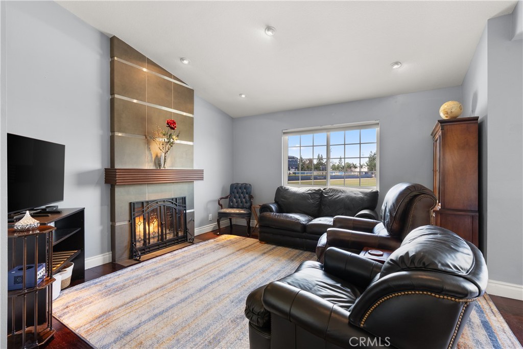 2330 vangurad Way L101