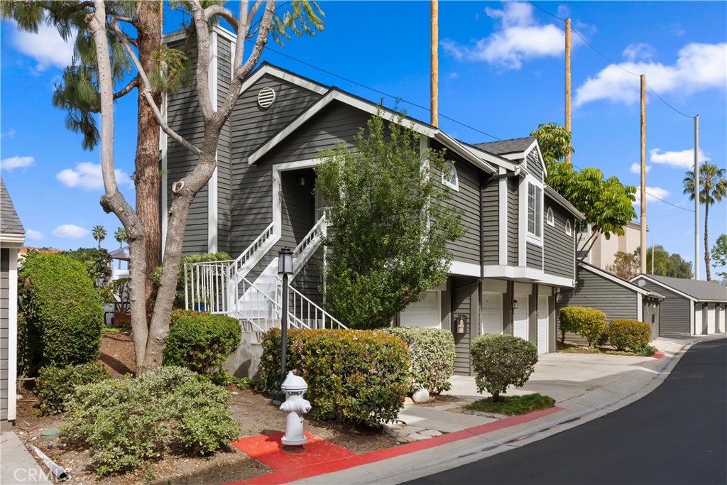 2330 vangurad Way L101