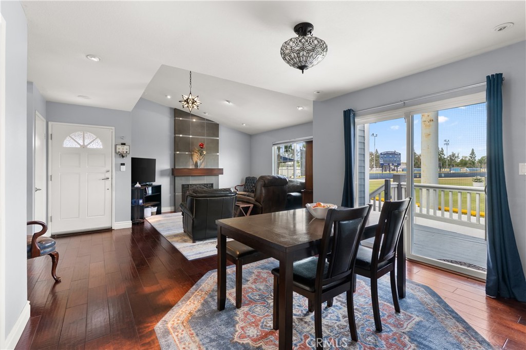 2330 vangurad Way L101