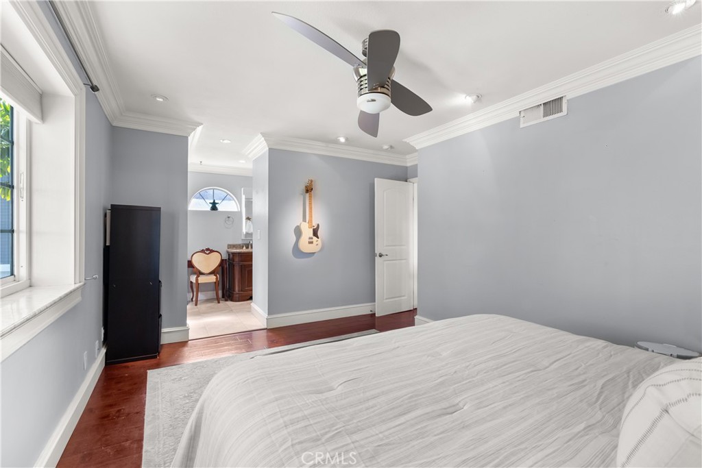 2330 vangurad Way L101