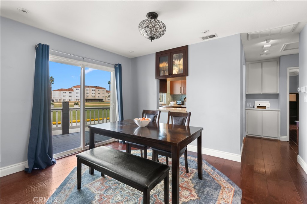 2330 vangurad Way L101