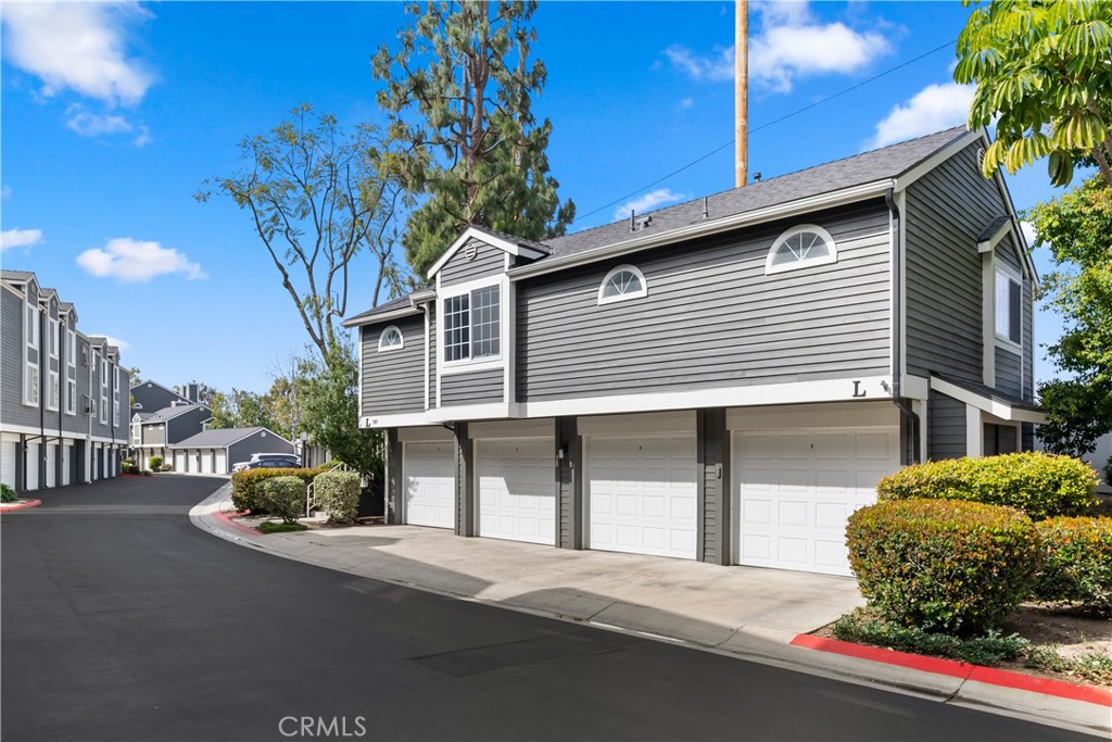 2330 vangurad Way L101