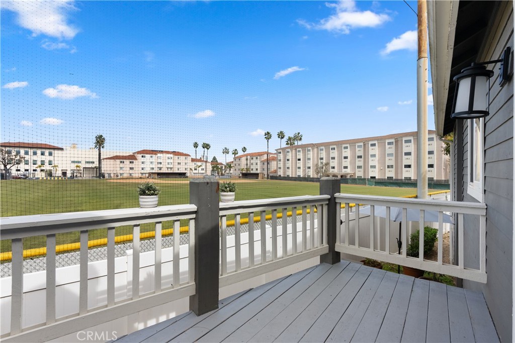 2330 vangurad Way L101