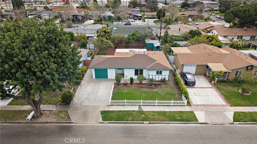 1410 W Camden Place