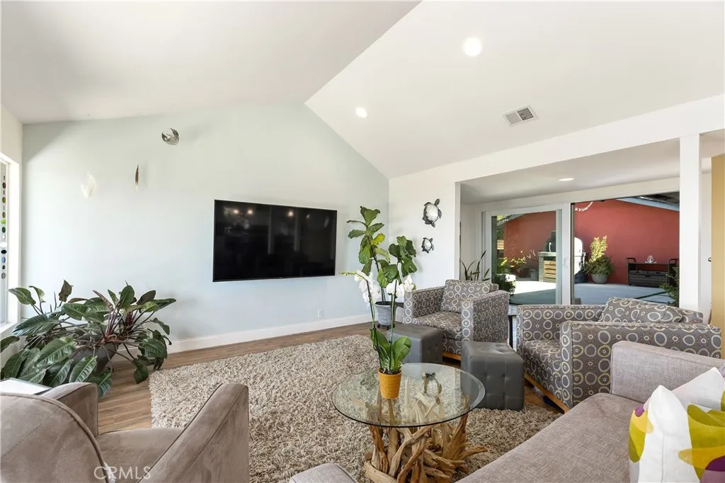 723 Avenida Presidio