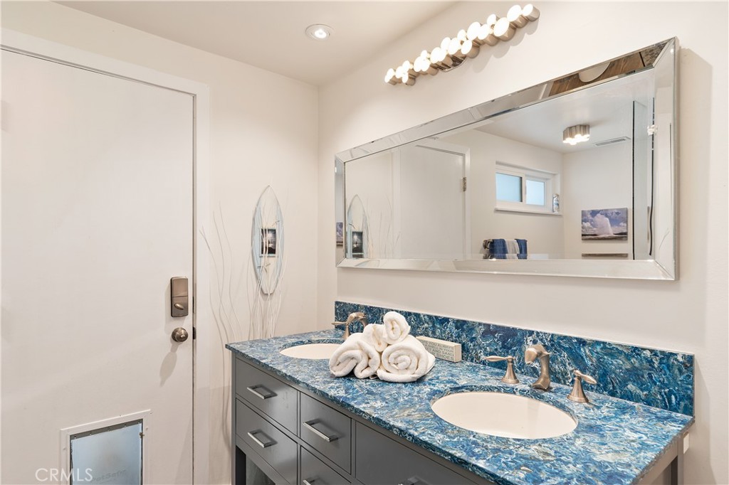 723 Avenida Presidio