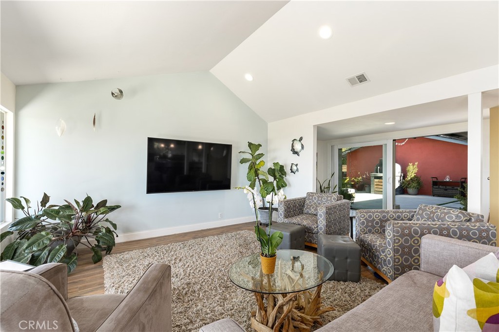 723 Avenida Presidio