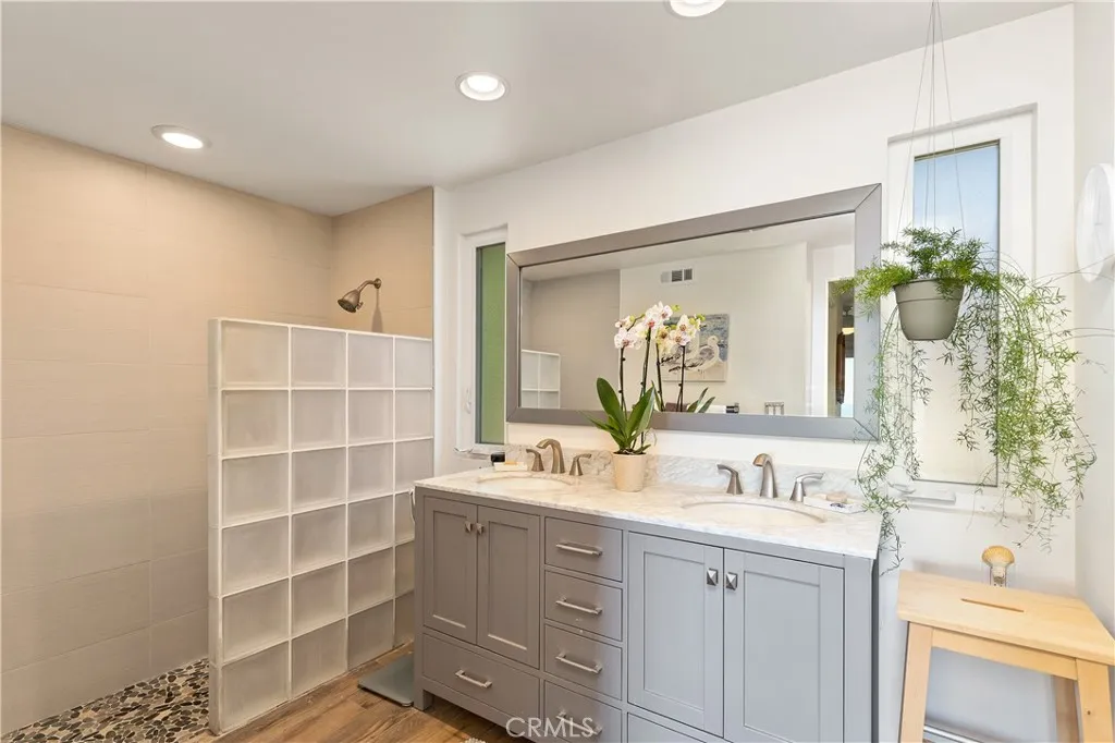 723 Avenida Presidio