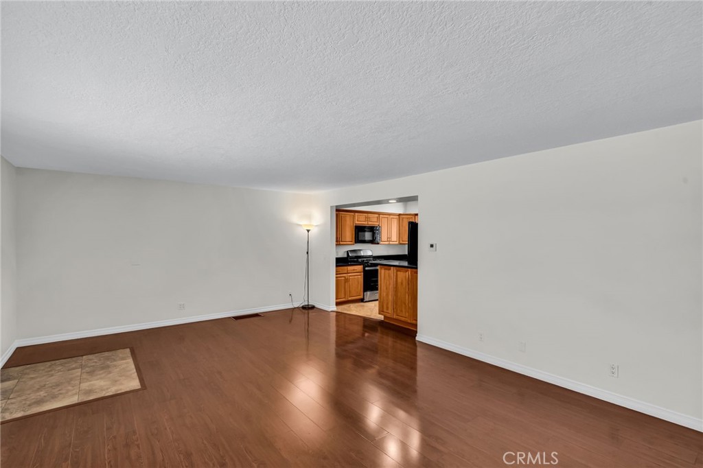 185 Costa Mesa Street B