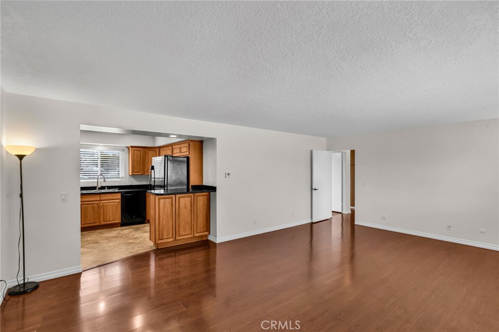 185 Costa Mesa Street B