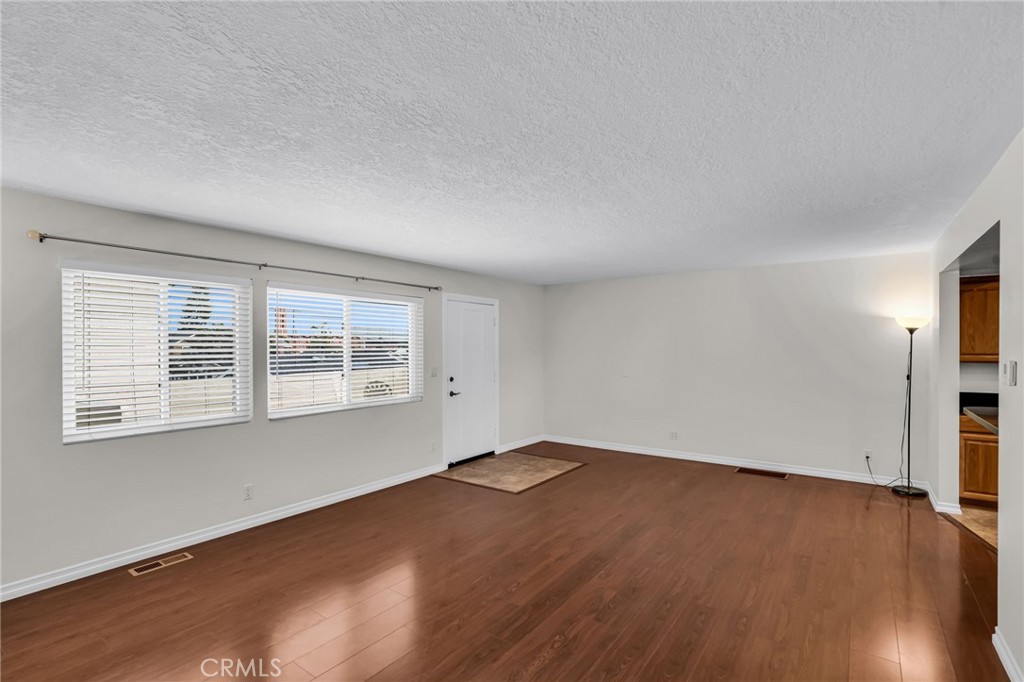 185 Costa Mesa Street B