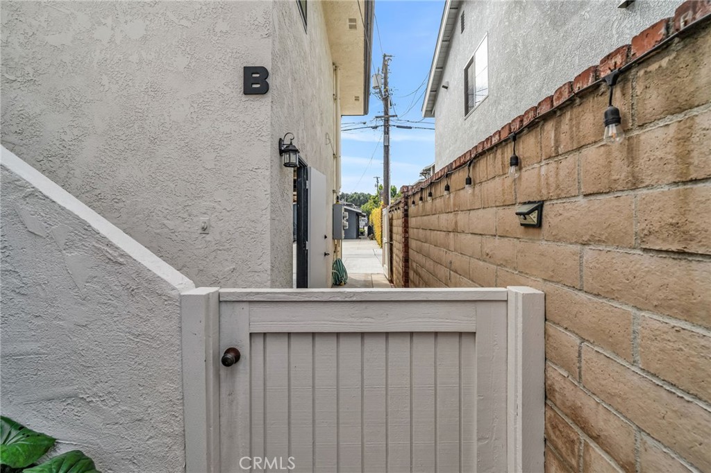 185 Costa Mesa Street B