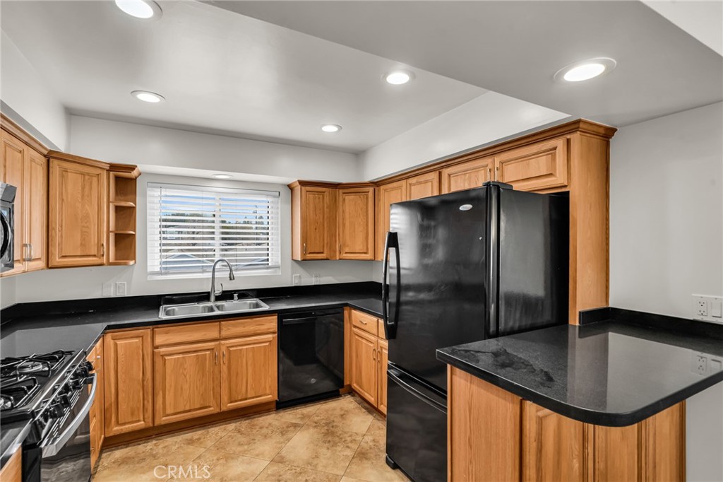 185 Costa Mesa Street B