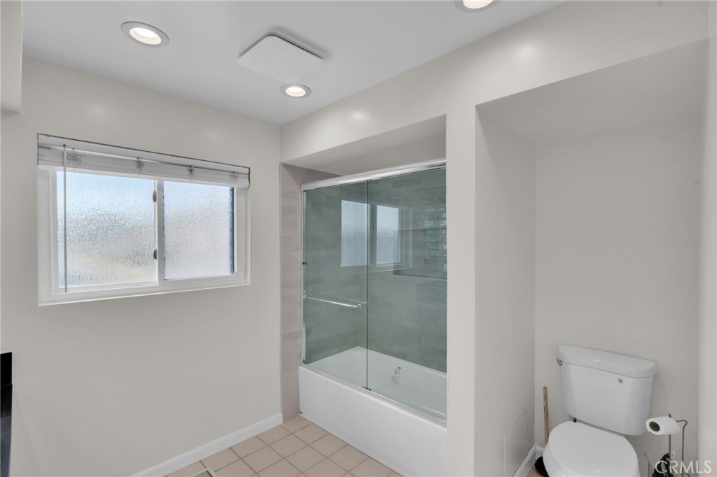 185 Costa Mesa Street B