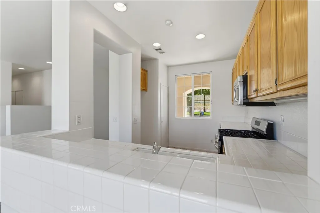 1555 Sutherland