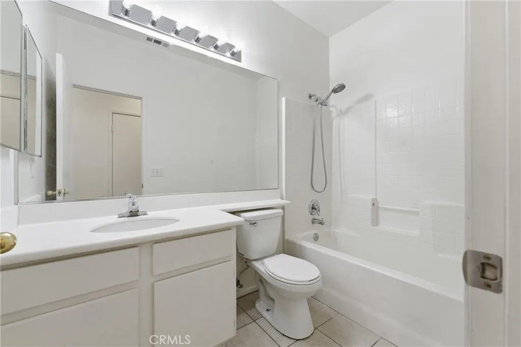 1555 Sutherland