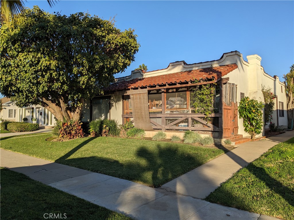 919 South Ross