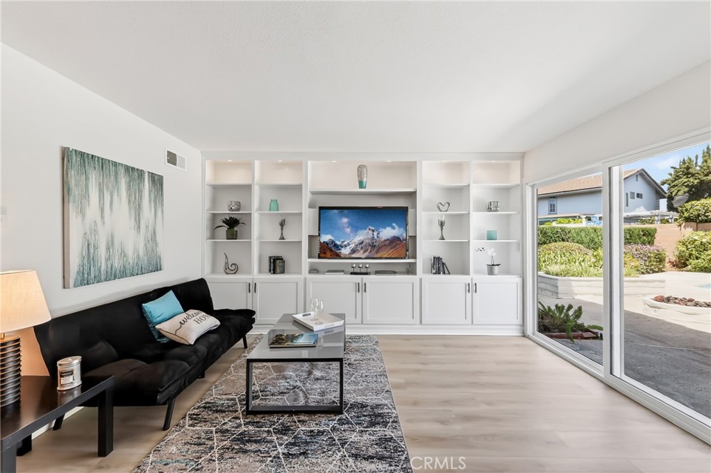 1630 1630 Salmon River