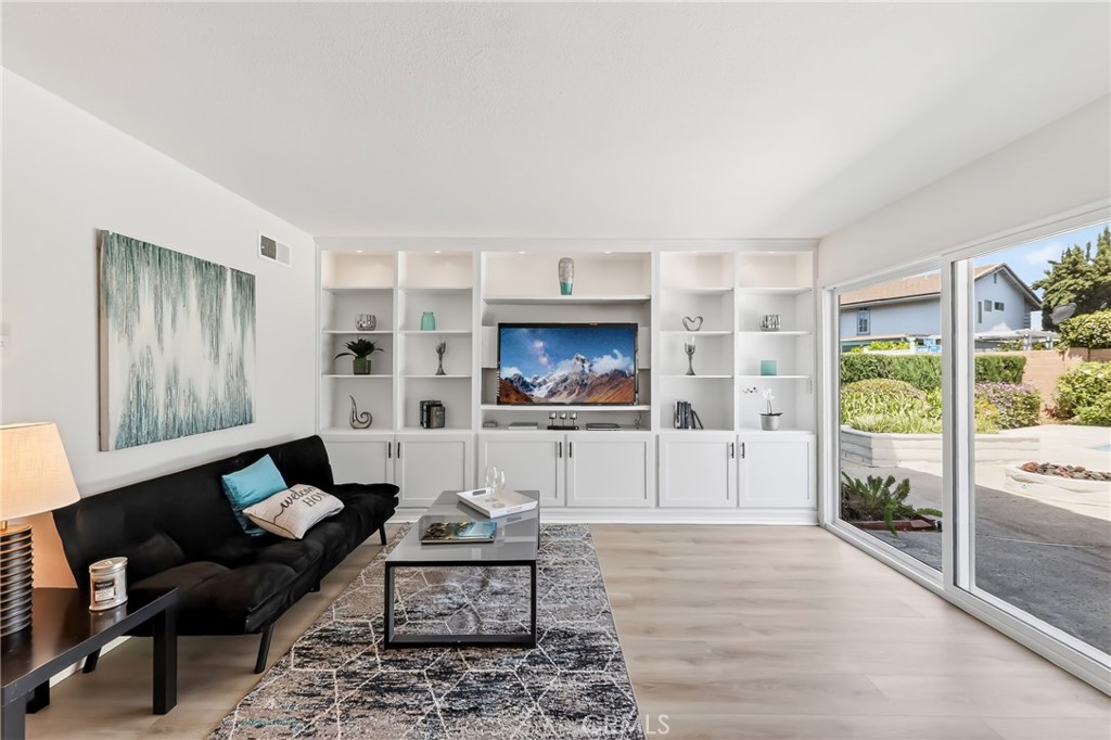 1630 1630 Salmon River