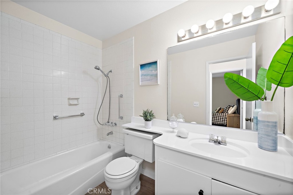 10830 La Terraza Avenue