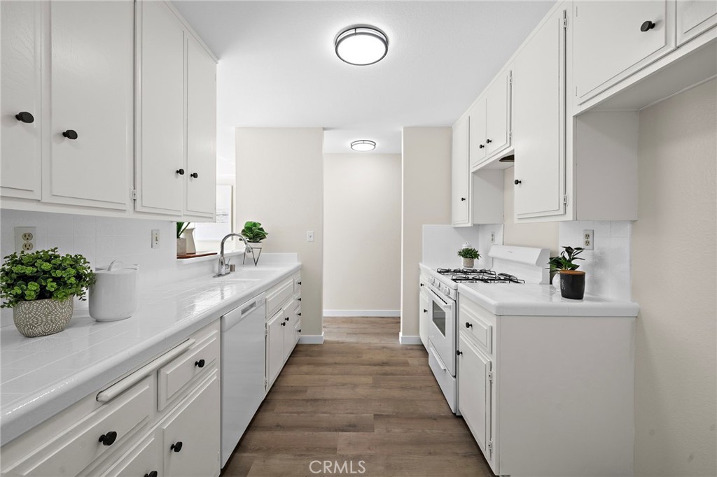 10830 La Terraza Avenue