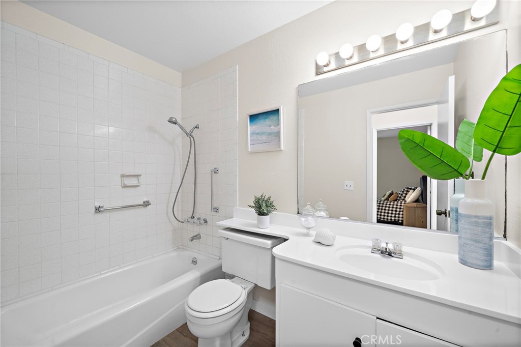 10830 La Terraza Avenue