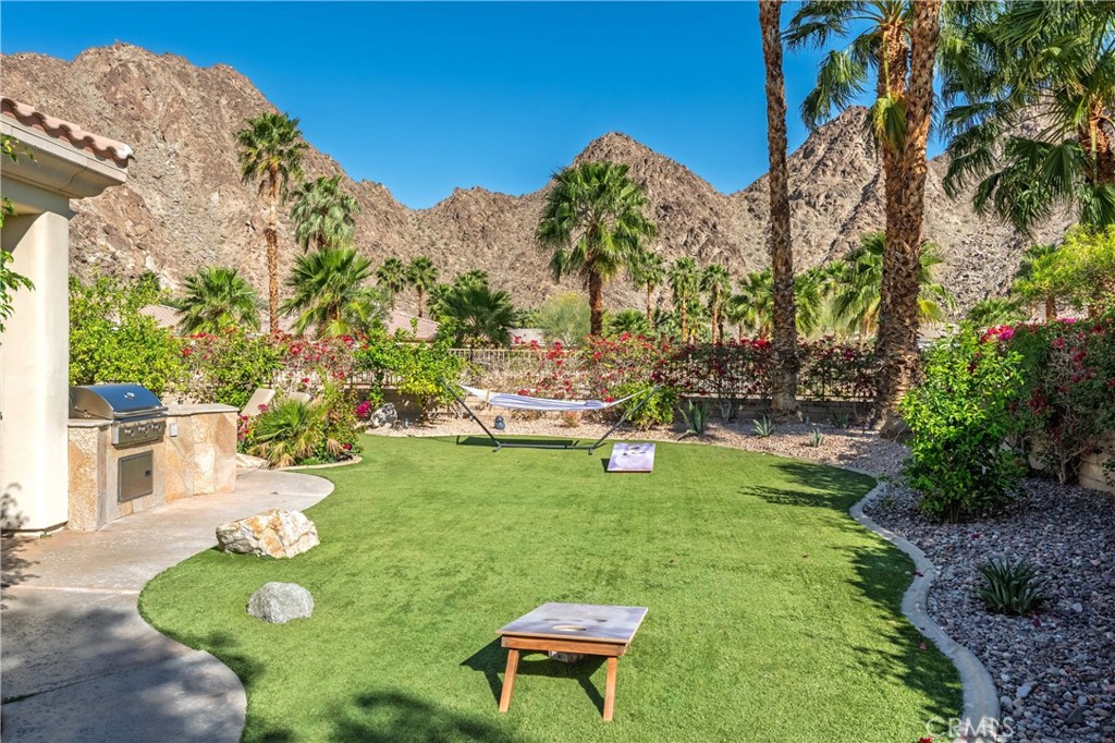 47855 White Fox Court