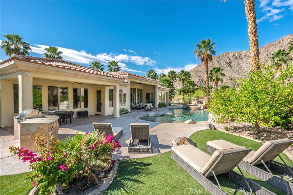 47855 White Fox Court