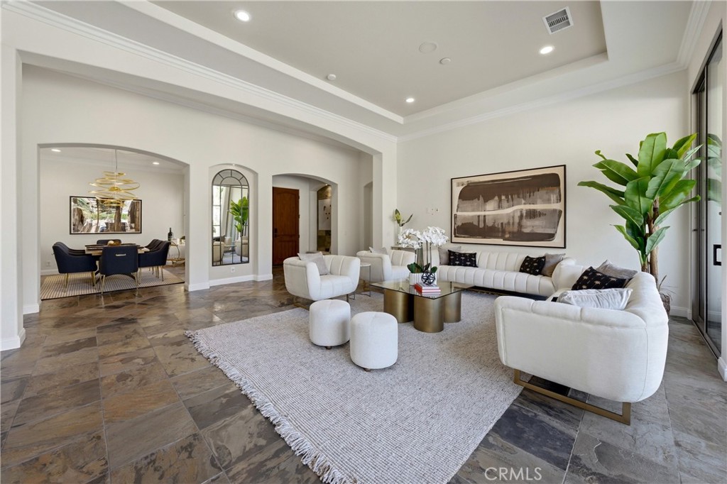 47855 White Fox Court