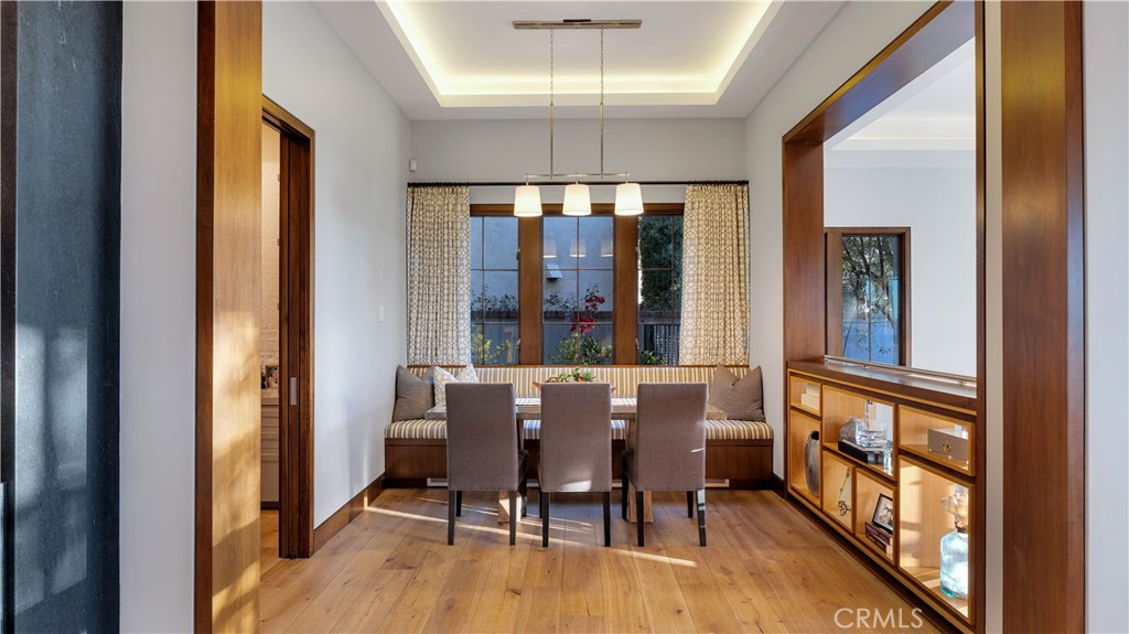 2 Thomas Road