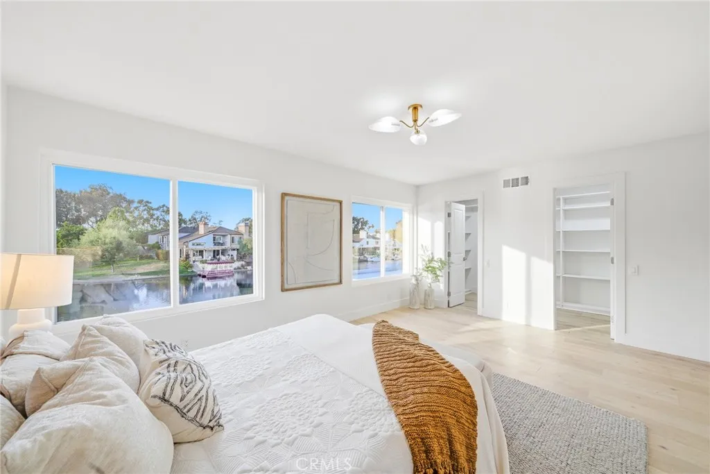 22706 Wood Lake Lane