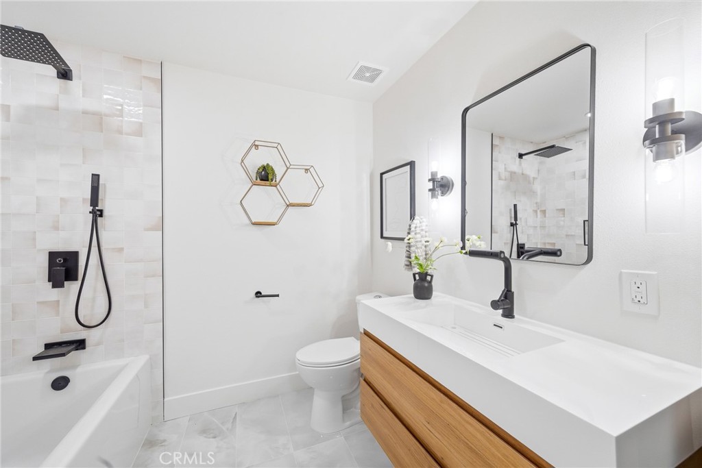 22706 Wood Lake Lane