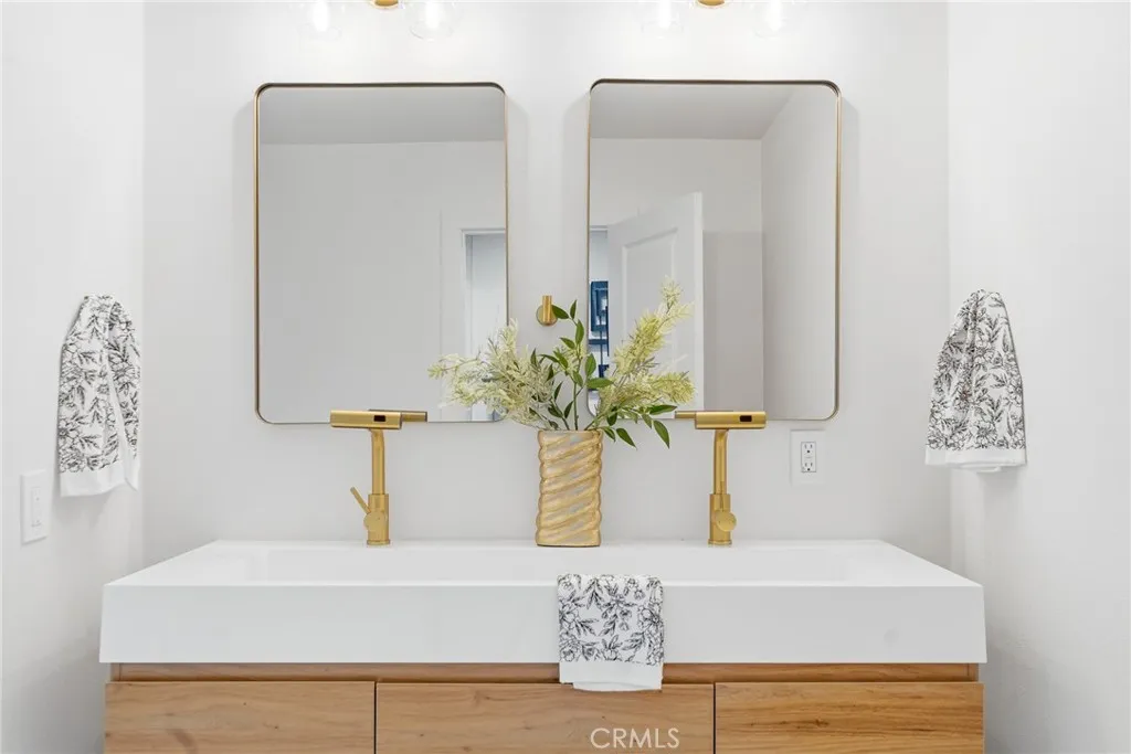 22706 Wood Lake Lane