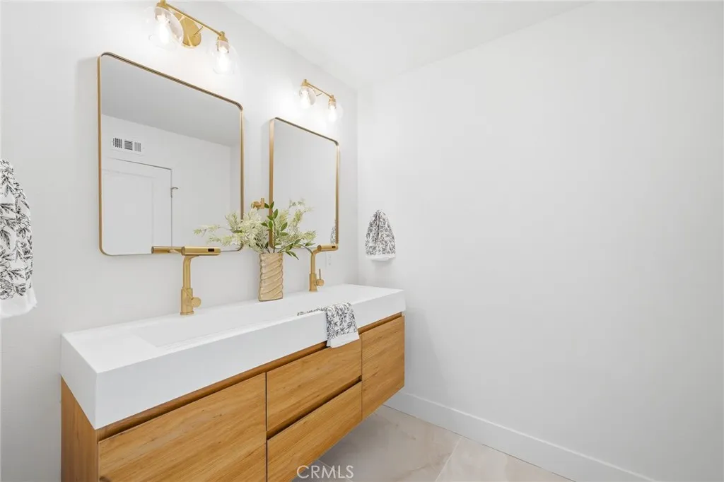 22706 Wood Lake Lane