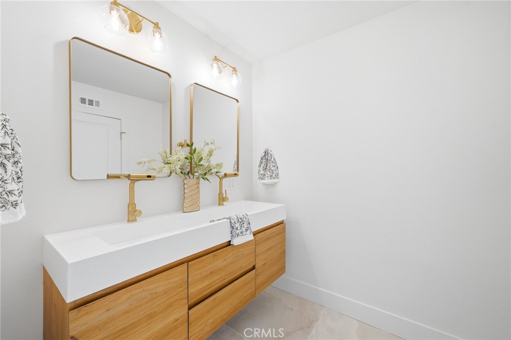 22706 Wood Lake Lane