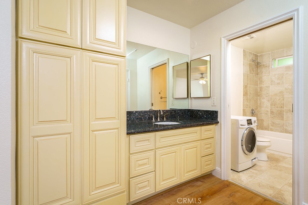 23732 Hillhurst Drive 38