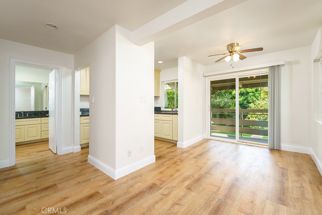 23732 Hillhurst Drive 38