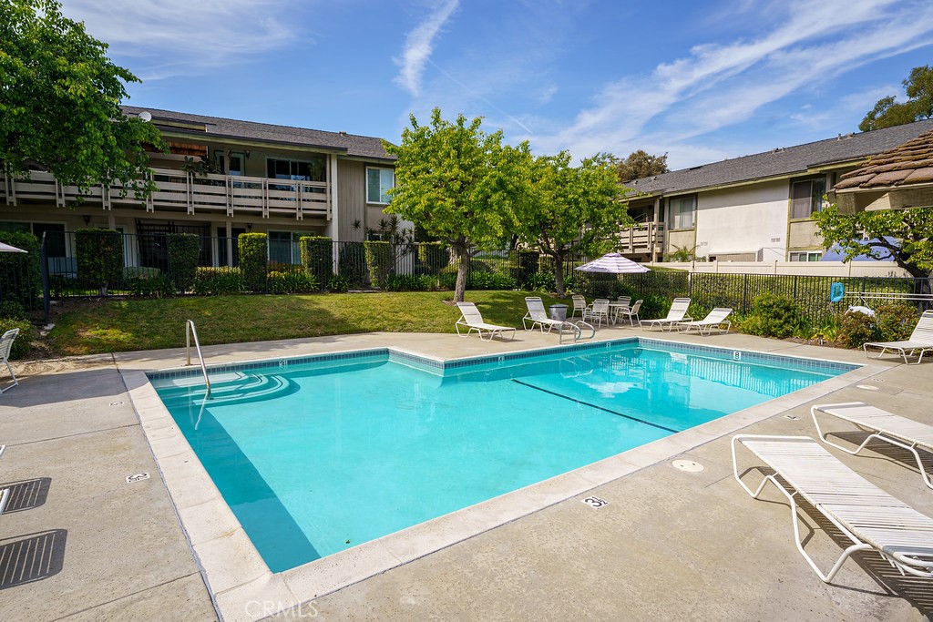 23732 Hillhurst Drive 38