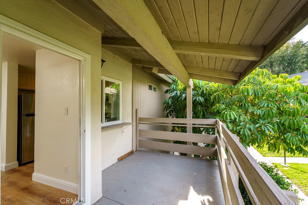 23732 Hillhurst Drive 38